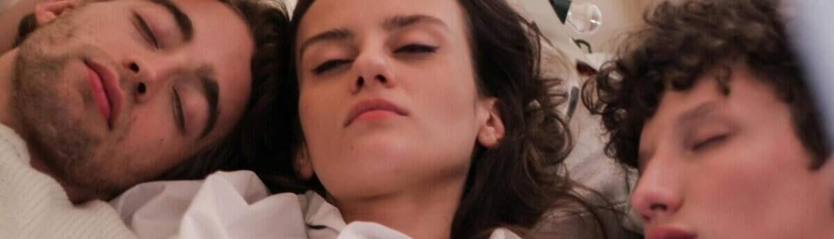 trisal representando relacionamento aberto