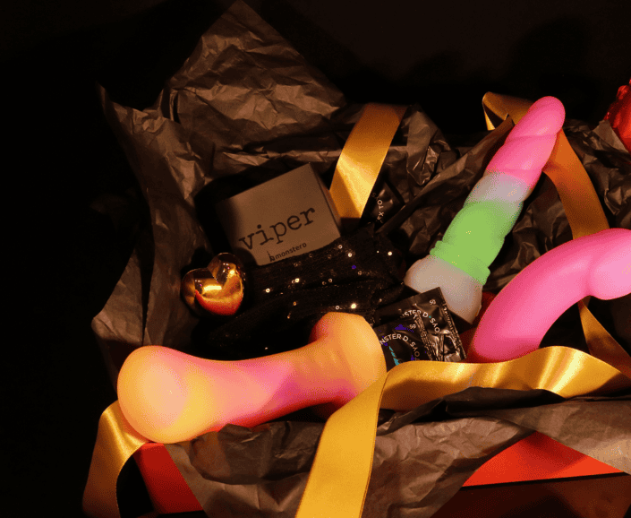 vibradores em uma caixa para instruções de como gozar com vibrador
