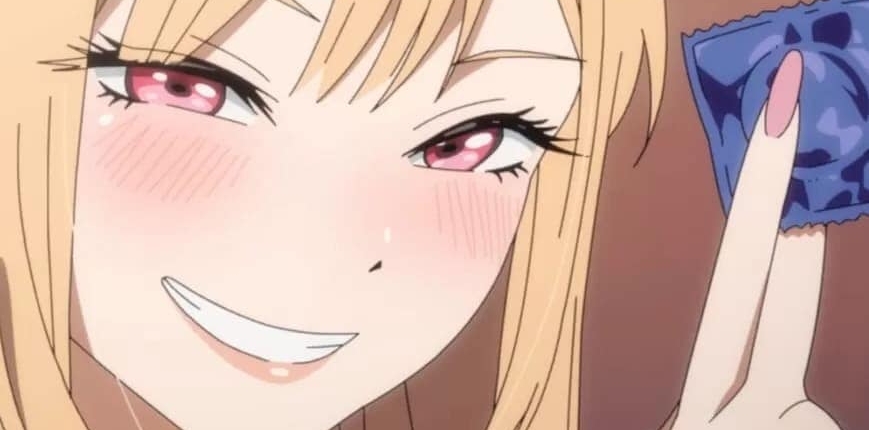 desenho hentai de moça segurança uma camisinha