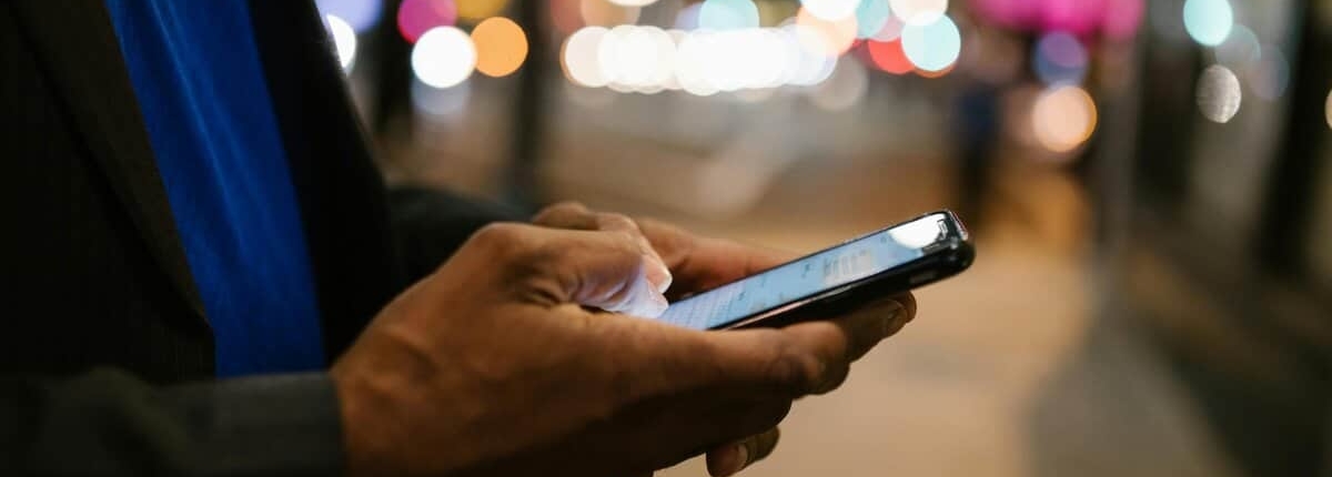 Namorado a distância pelo celular