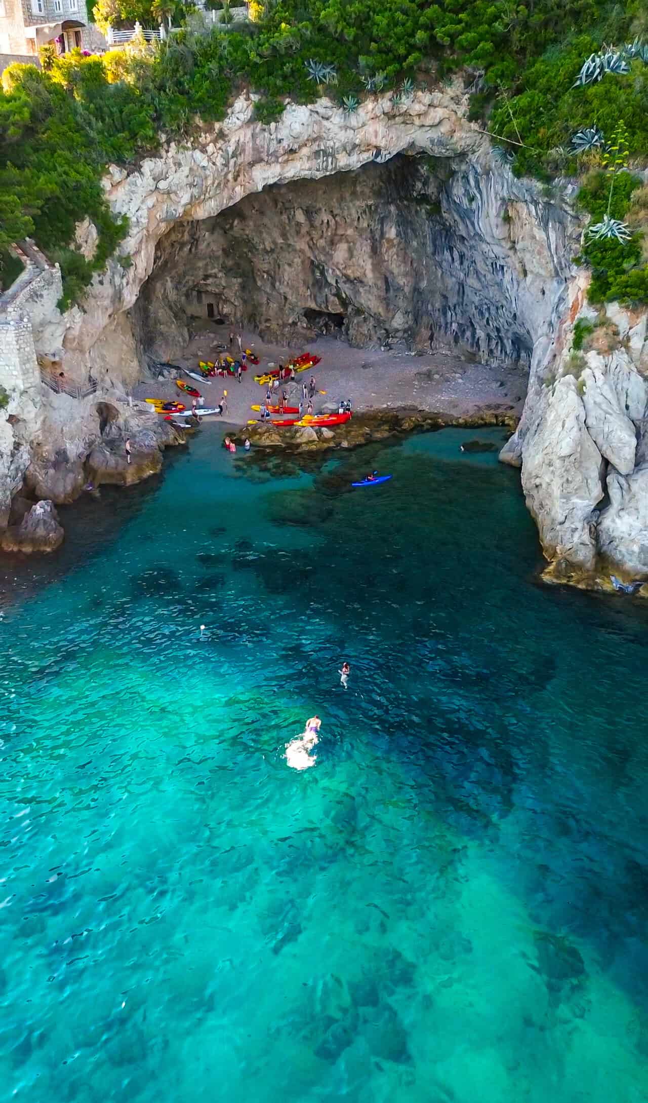 Betina Cave