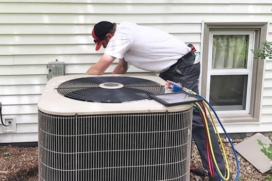 Bonfe Tech working on an AC tuneup