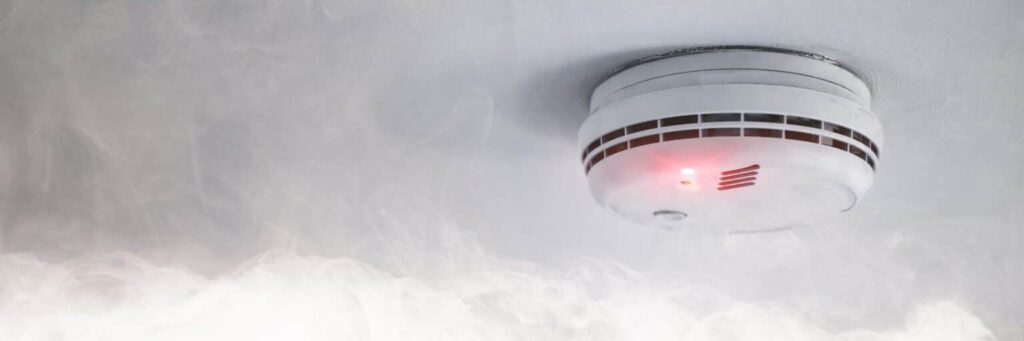 Smoke detector with smoke