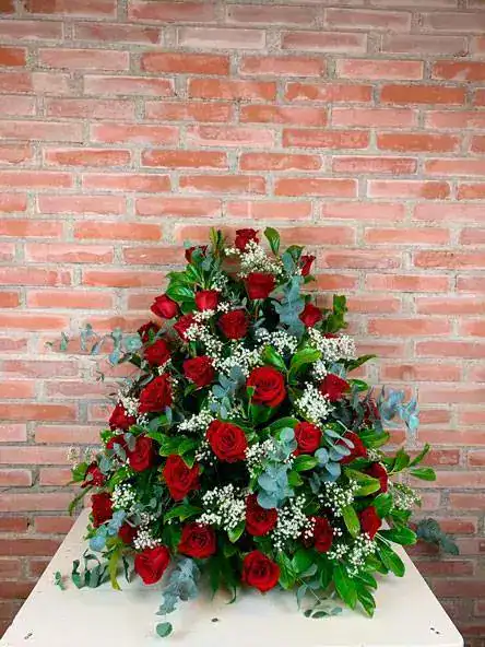 Centro de rosas rojas