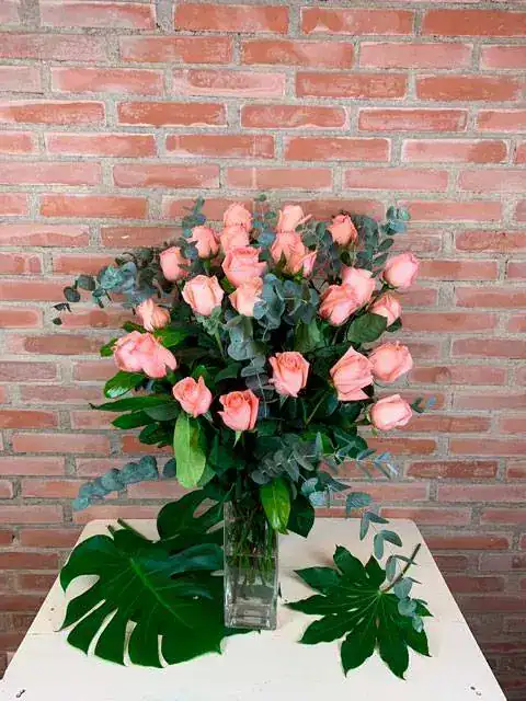 Ramo fúnebre de rosas rosa