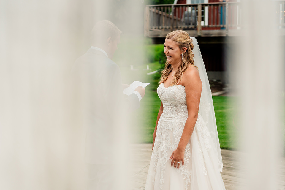 barn-at-copper-creek-bride-portrait-columns.jpg