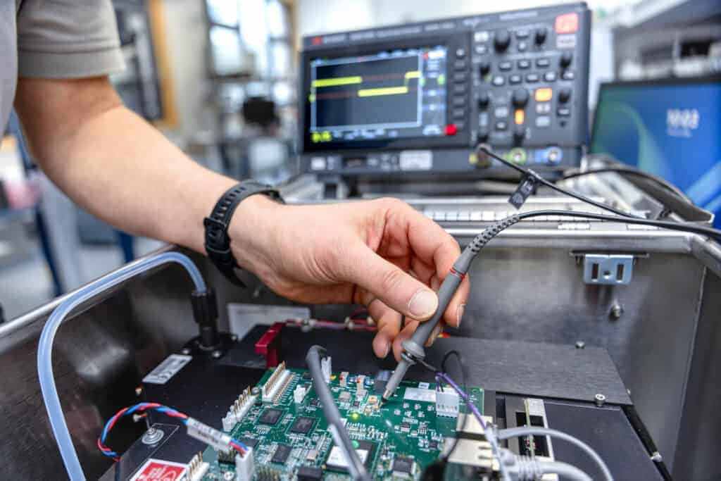 Service and Particle Counter Calibration