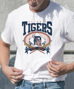 Vintage MLB Detroit Tigers EST 1894 T-Shirt