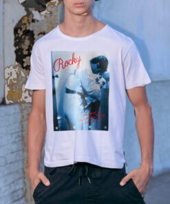 ROCKY TO BEAT ME HEAVYWEIGHT T-SHIRT