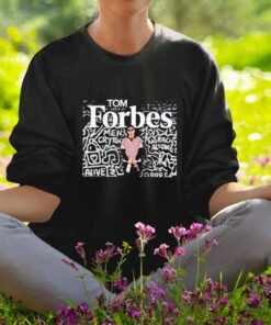 Tom Forbes holding drink bottles shirt1