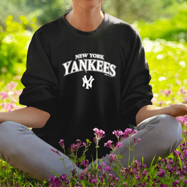 Vintage 2005 MLB New York Yankees Plain Back T Shirt1