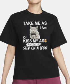 Black cat middle finger take me as I am or kiss my as funny T-Shirt1