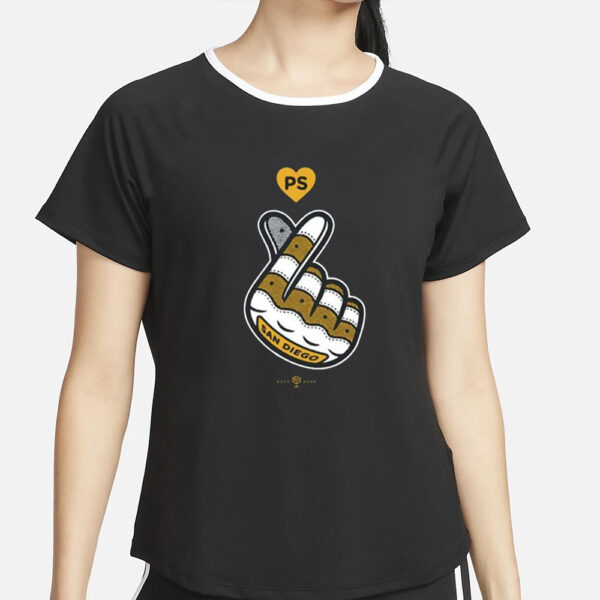 San Diego Finger Heart T-Shirt4