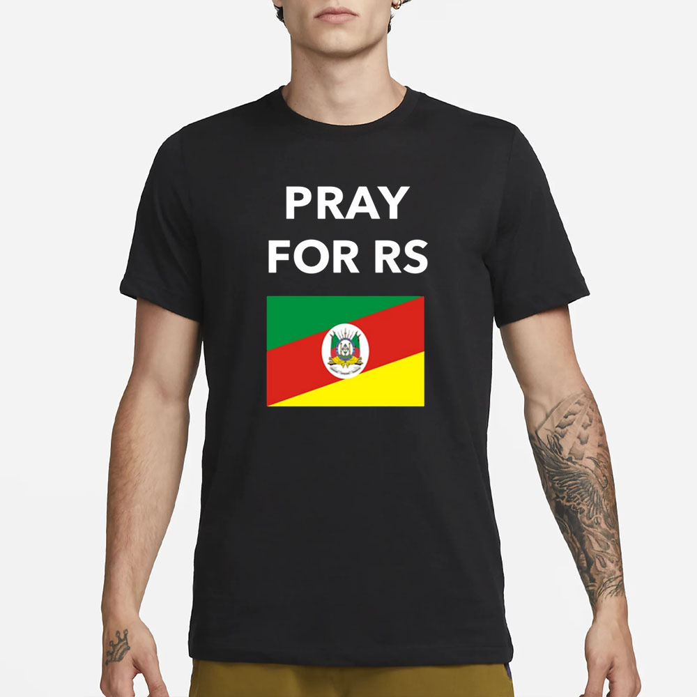 Raphinha Wearing Pray For Rs T-Shirt 4 Raphinha Wearing Pray For Rs T-Shirt1