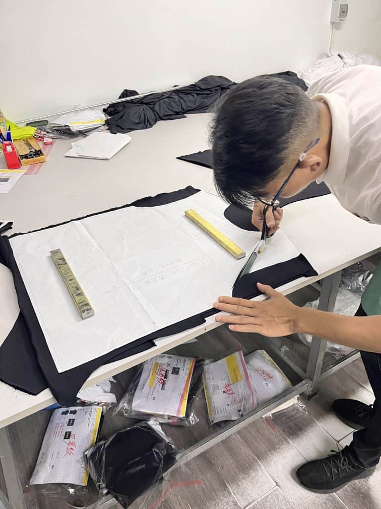 Garment sampling room