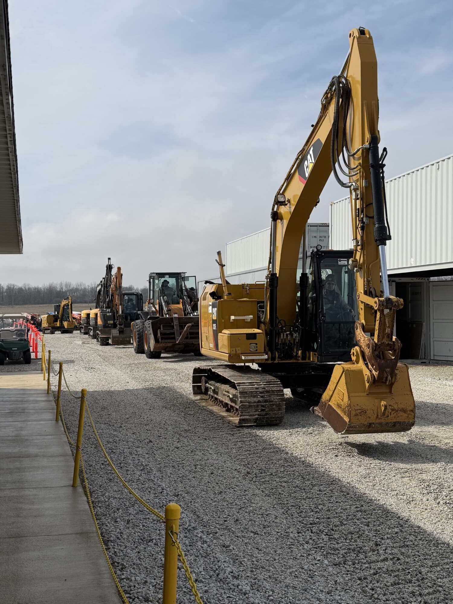 bussey bros auctioneers heavy construction equipment rolling out for auction