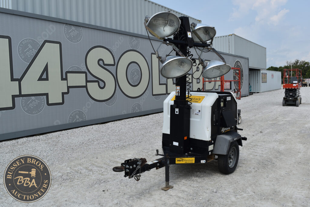 Portable lighting tower for heavy equipment auction at Bussey Bros.