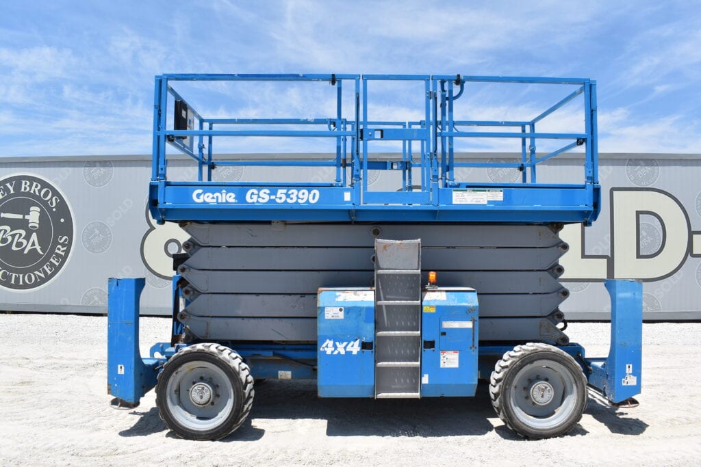 Blue Genie GS-5390 scissor lift at heavy equipment auction.