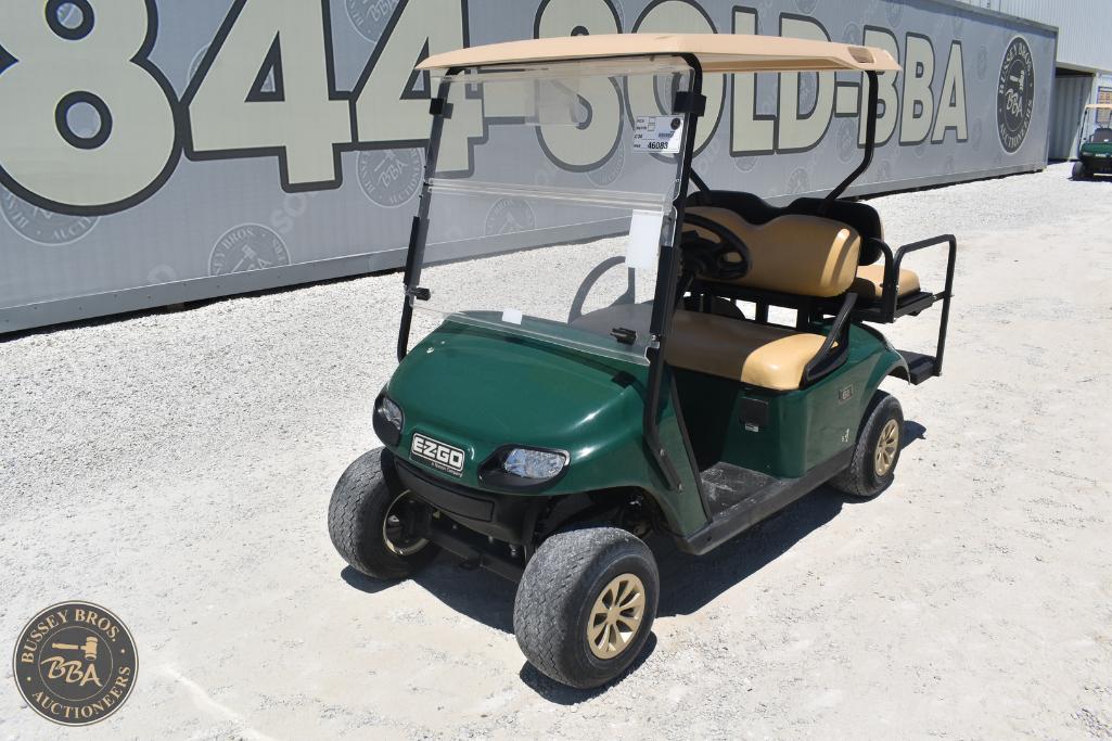 Golf cart for auction at Bussey Bros Auctioneers, ideal for golf courses and resorts.