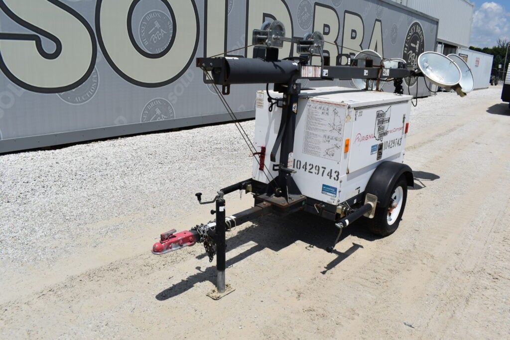 Lighting tower used for heavy equipment auction at Bussey Bros.