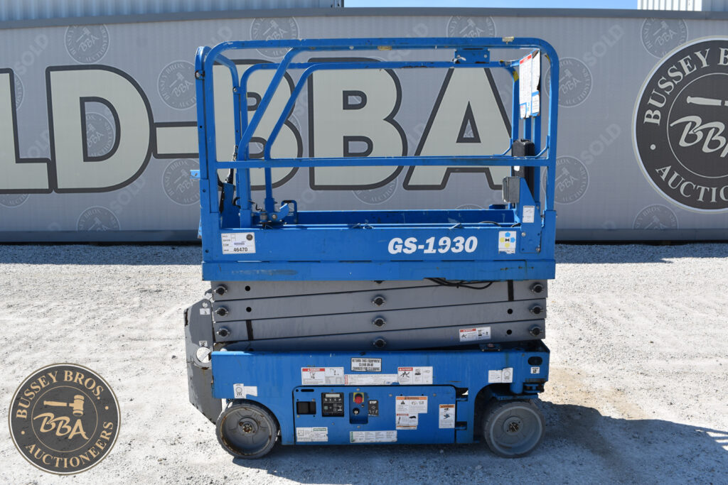 Blue GS-1930 scissor lift at Bussey Bros Auction.