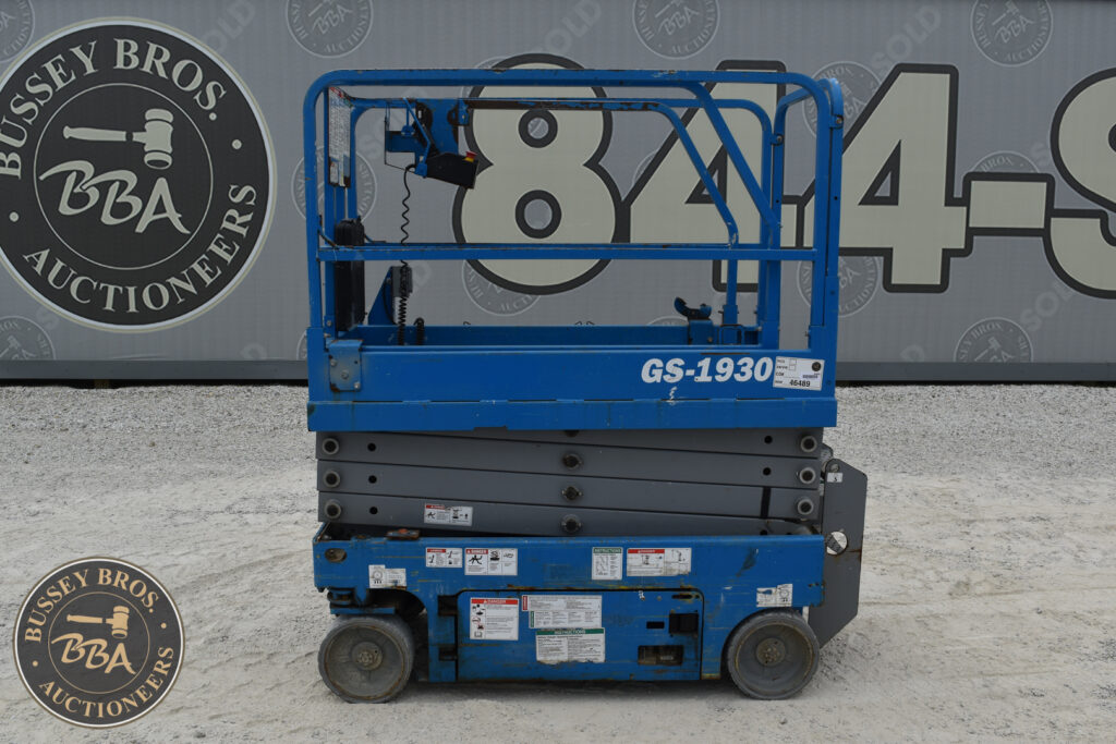 Blue GS-1930 scissor lift at Bussey Bros Auction.