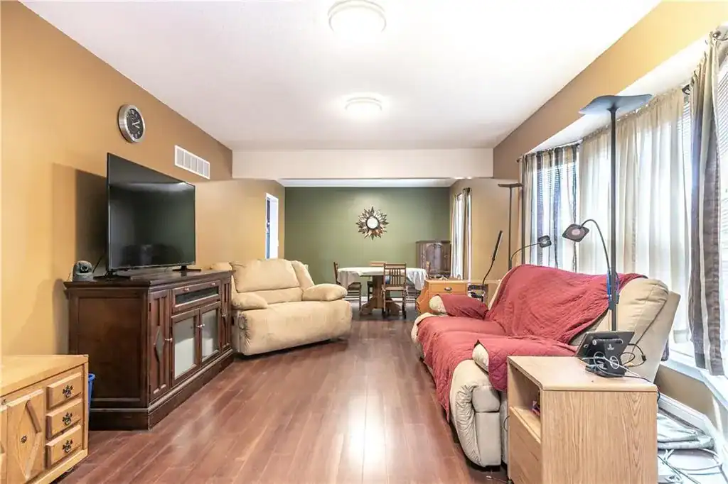 9b4bc3c7e3e2759774f81f0e9dac9963l-m1995709623rd-w2048_h1536