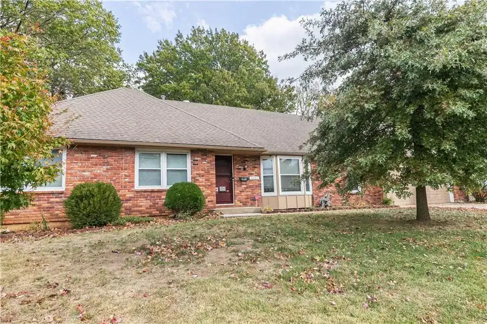 9b4bc3c7e3e2759774f81f0e9dac9963l-m2266046782rd-w960_h720