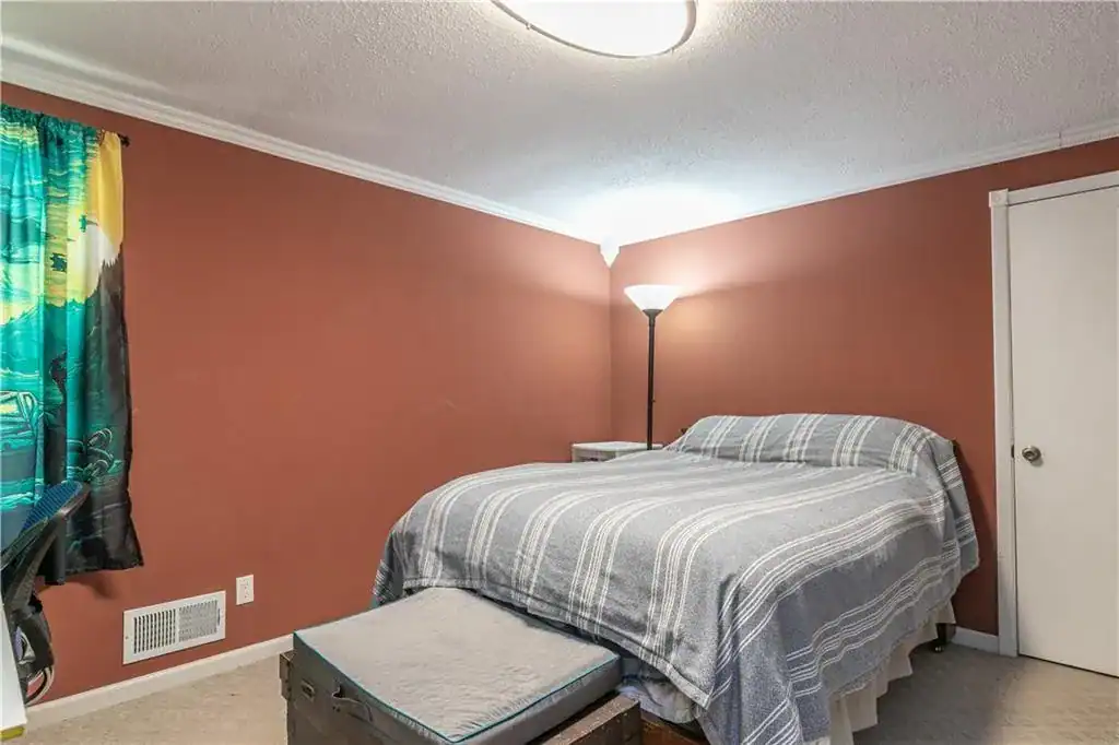 9b4bc3c7e3e2759774f81f0e9dac9963l-m2452413888rd-w2048_h1536