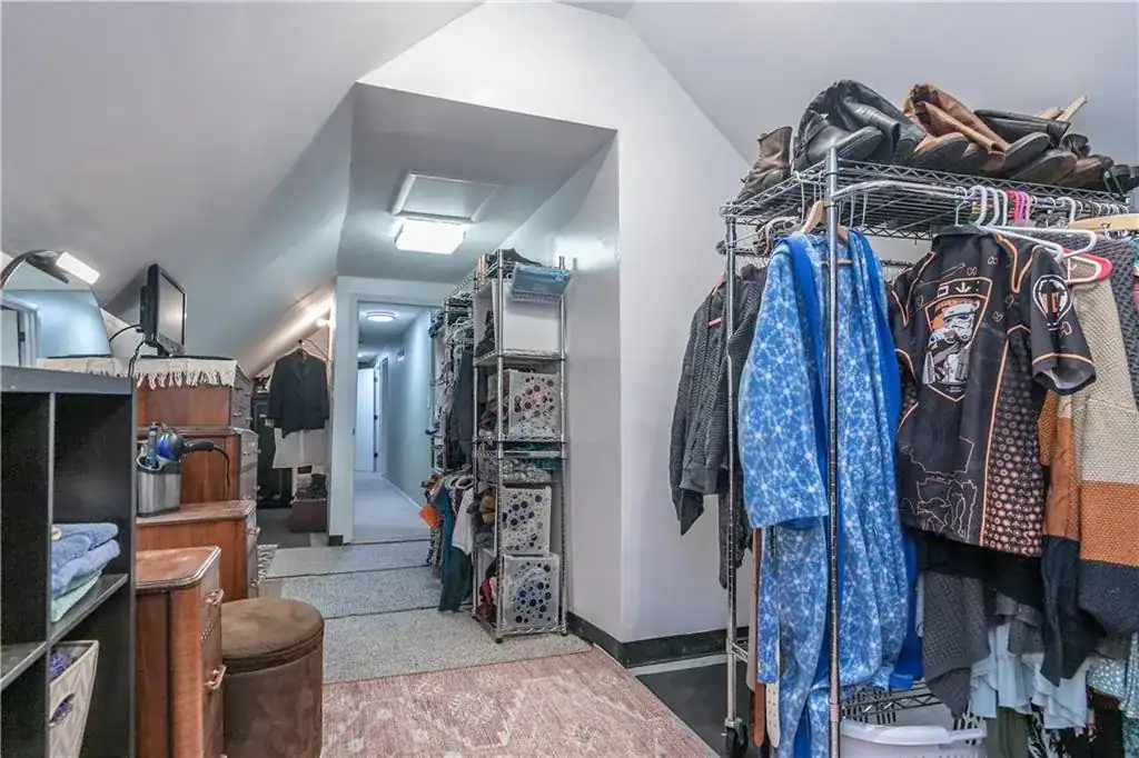 9b4bc3c7e3e2759774f81f0e9dac9963l-m3262790016rd-w2048_h1536