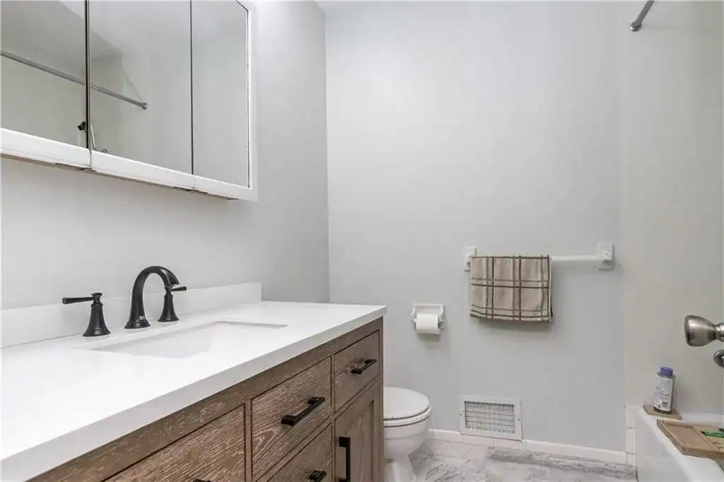 9b4bc3c7e3e2759774f81f0e9dac9963l-m3335601587rd-w2048_h1536