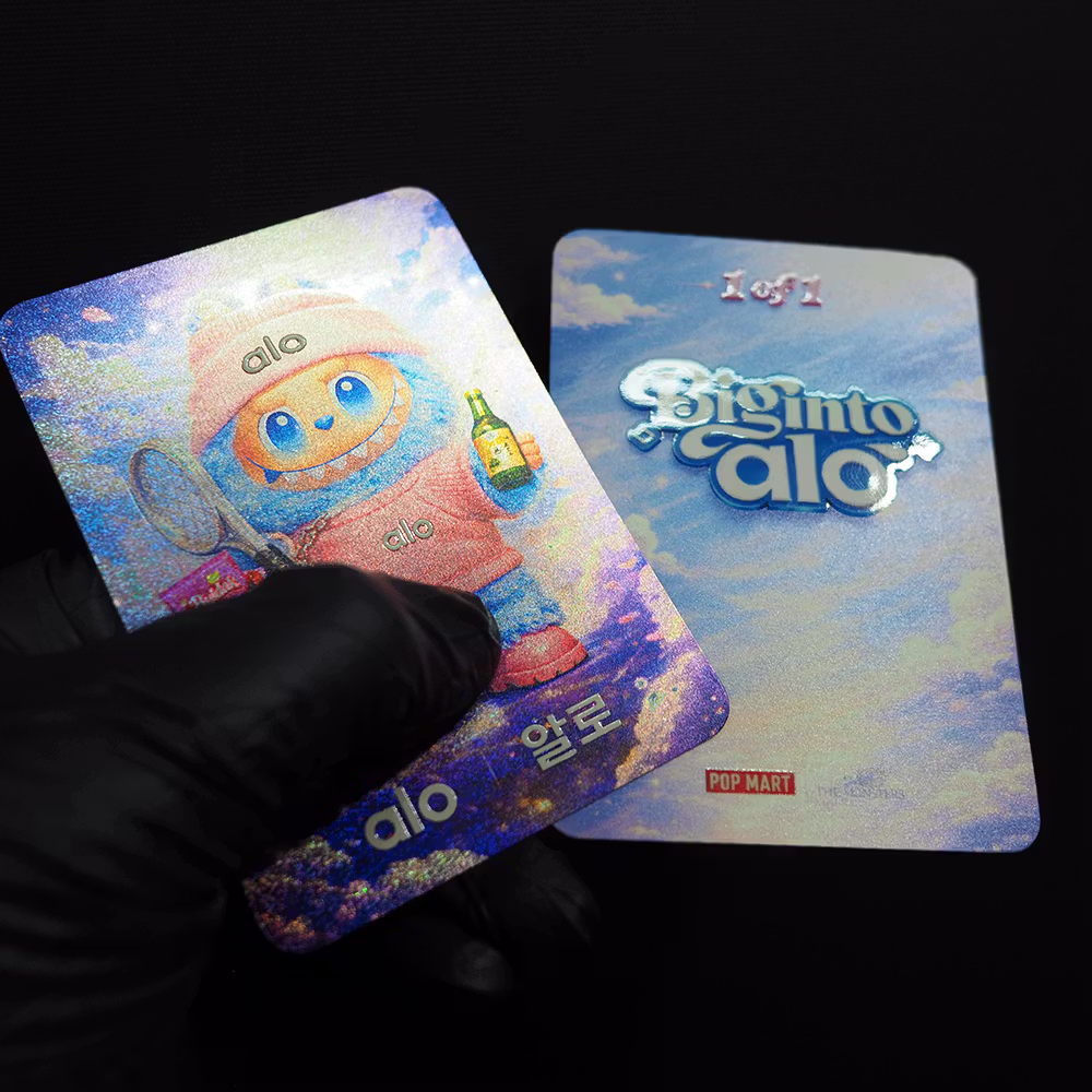 การ์ดสะสมโฮโลแกรม (Hologram Card) เพิ่มมิติด้วยเทคนิคพิมพ์ใสนูน Spot UV เฉพาะจุด ผลงานคุณภาพโดยโรงพิมพ์ C2S Printing