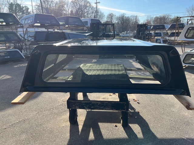 NEW 20+ CHEVY HD 82.2" COLOR:41 BLACK N4710831 - Image 5