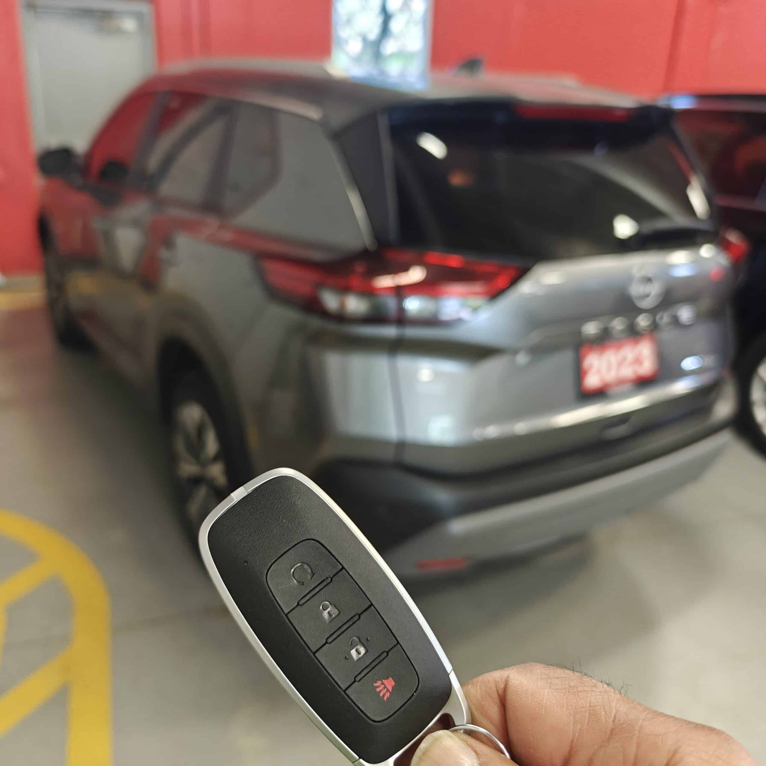 Keyless car fob with remote unlocking for vehicles in Windsor area.