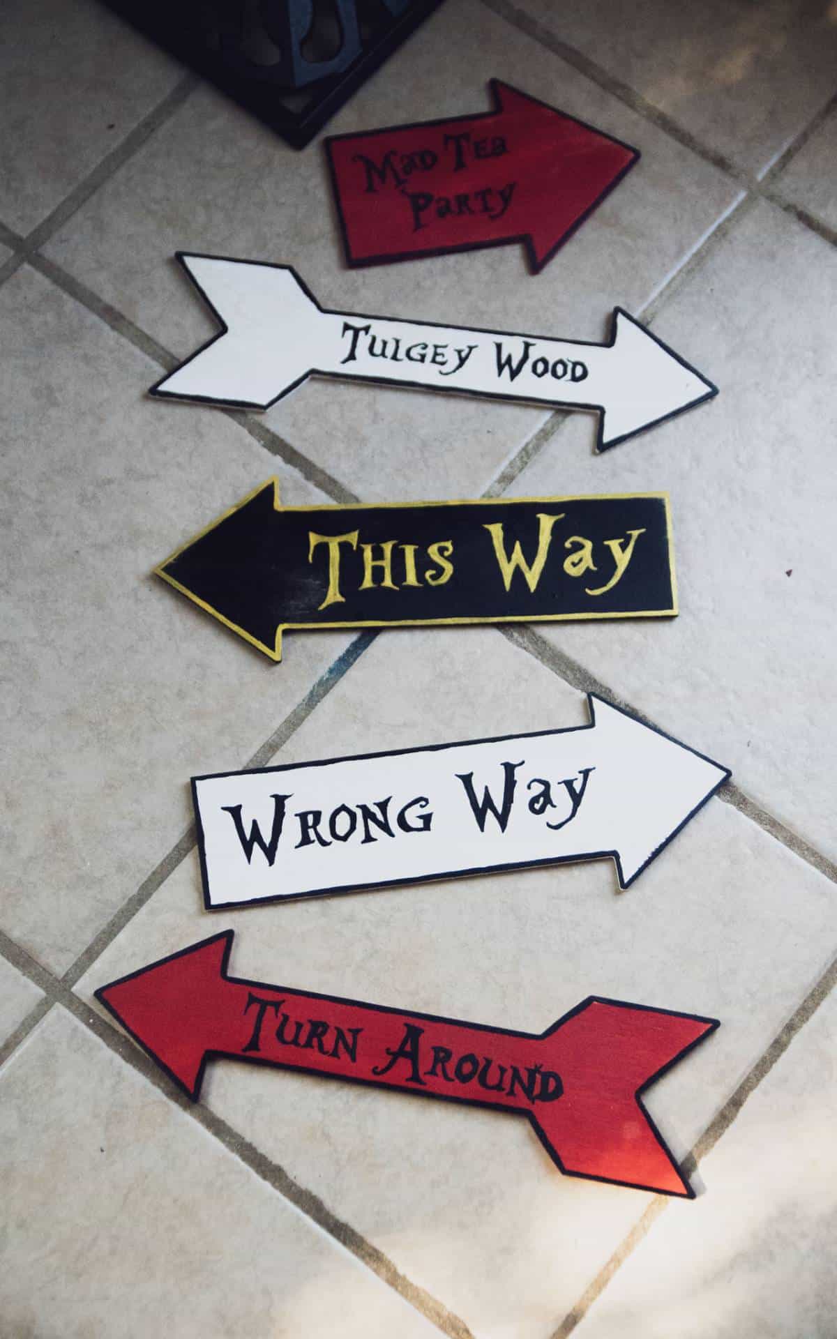 diy-alice-in-wonderland-directional-sign-post-capturing-wonderland