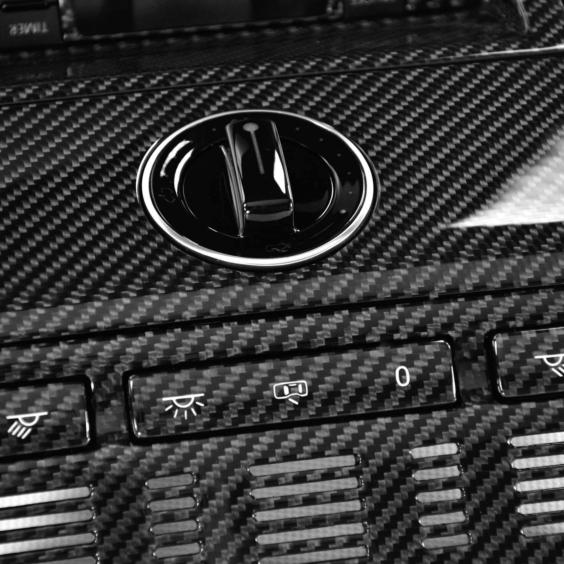 VW T5.2 Multivan Carbon Dachhimmelkonsole – Bild 4