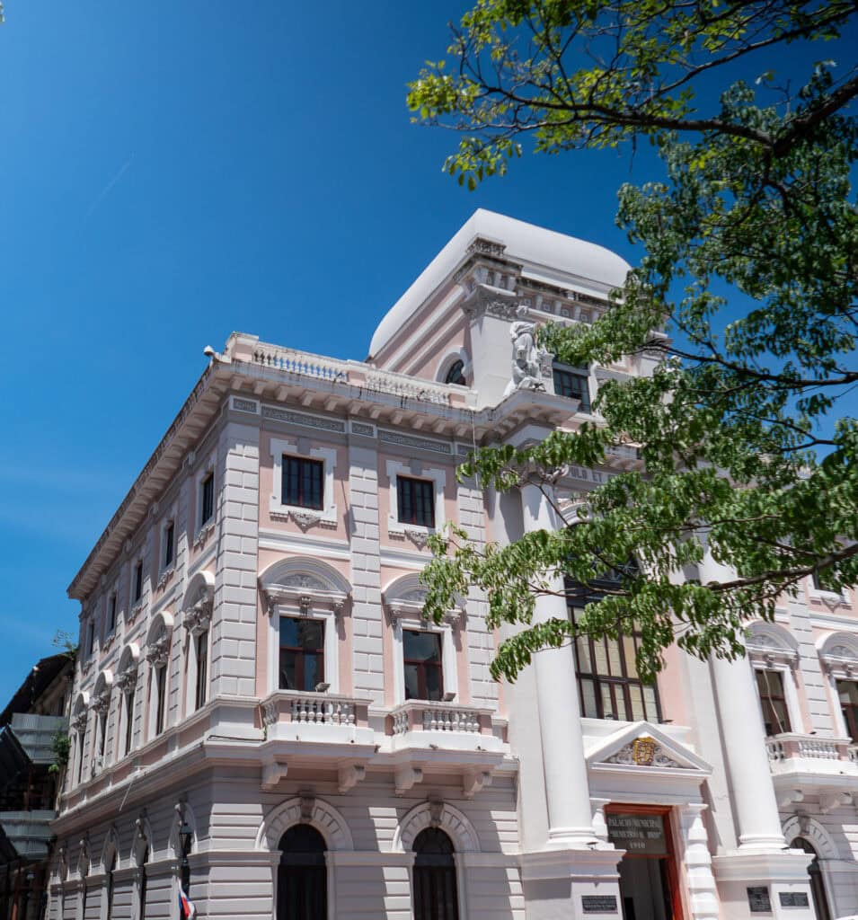 Front façade of the Museo de Historia de Panamá in Casco Viejo, featuring neoclassical architecture and historic columns