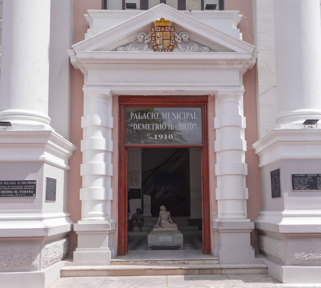Entrance to the Museo de Historia de Panamá, located in the historic Palacio Municipal in Casco Viejo