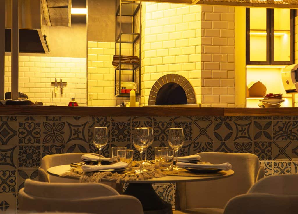 Aya La Vida Casco Viejo table for 4 with view of pizza oven