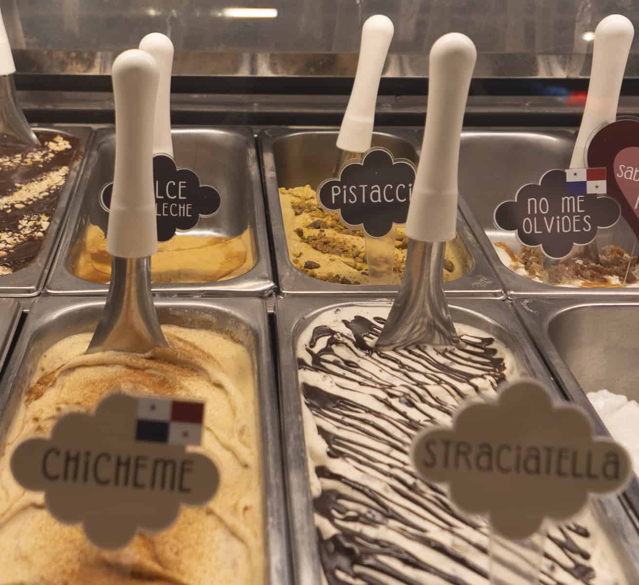 Stracciatella and Chicheme gelato display at Benissimo Gelato Café in Casco Viejo Panama