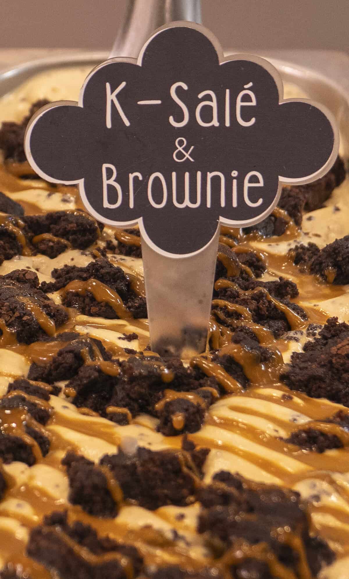 K-Saïé and Brownie gelato flavor at Benissimo Gelato Café in Casco Viejo Panama