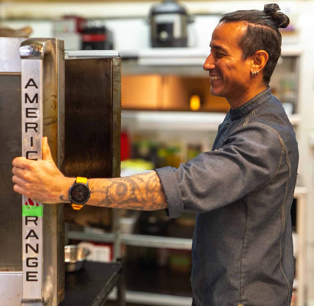 Carlos Lucas López y López Martínez working inside the Mahalo kitchen in Casco Viejo