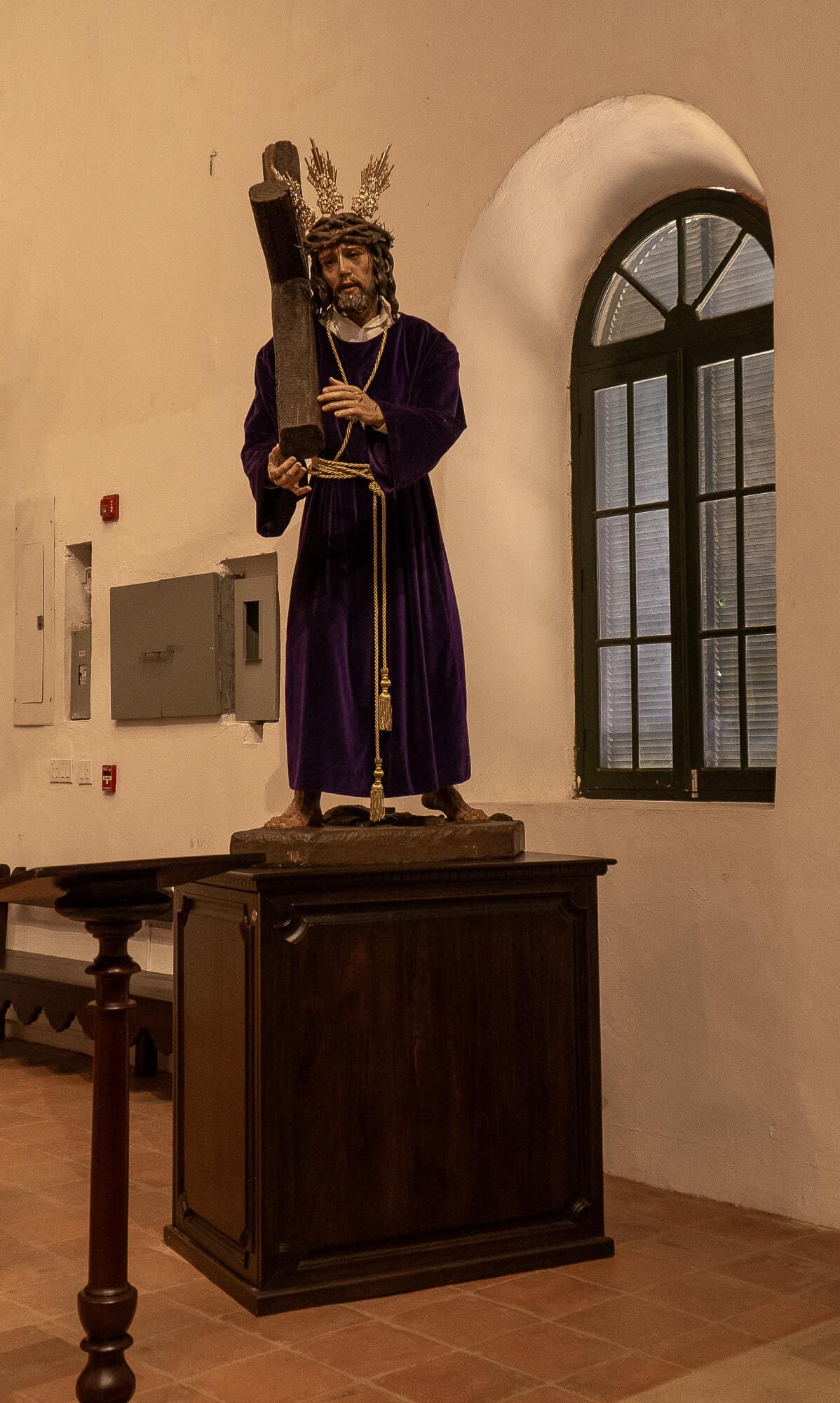 Statue of Jesus carrying the cross inside Iglesia Santo Domingo de Guzmán in Casco Viejo, Panama City.