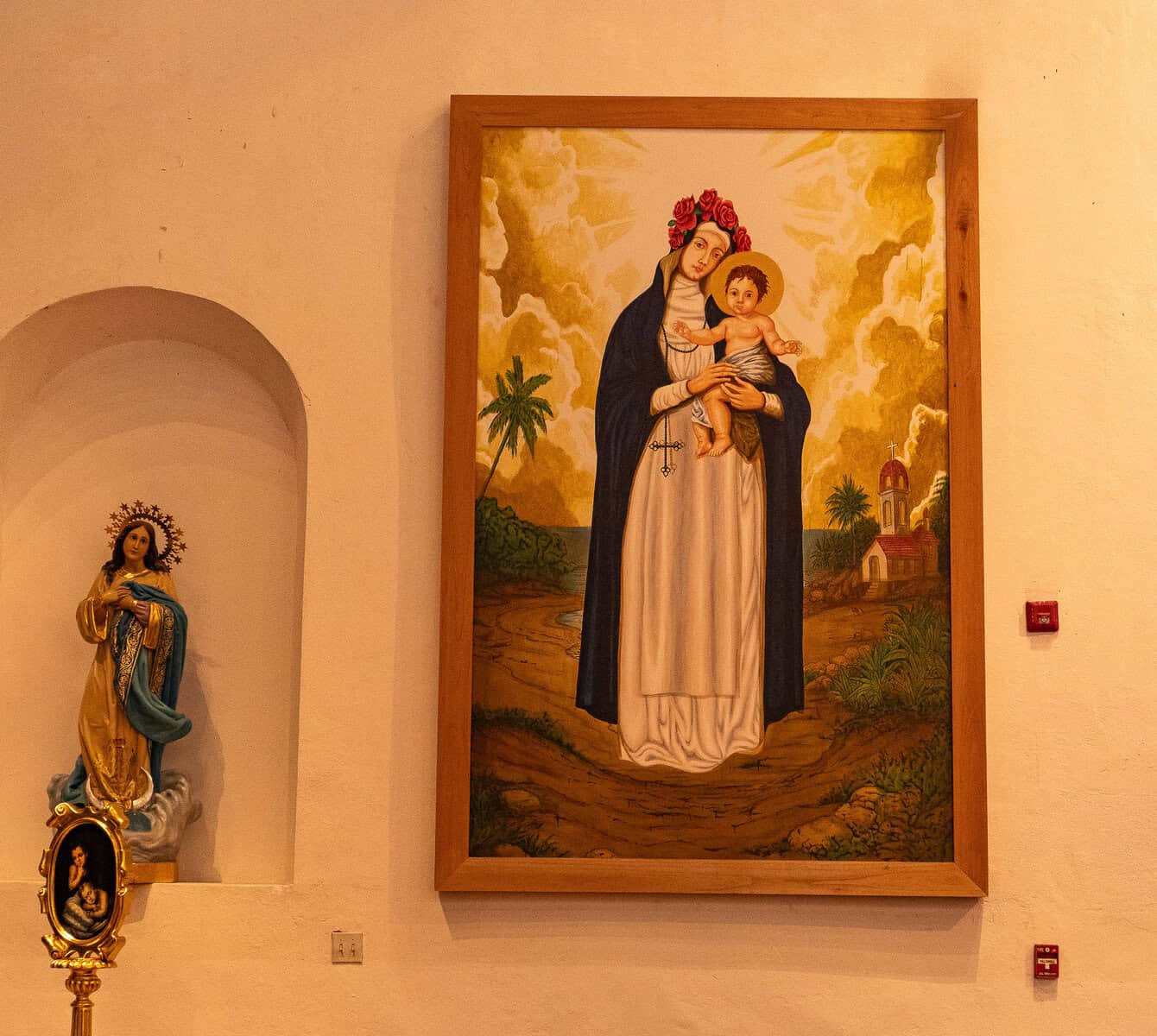 Religious painting of the Virgin Mary and Child inside Iglesia Santo Domingo de Guzmán in Casco Viejo, Panama City.