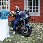 Hochzeit mit einer Harley Davidson