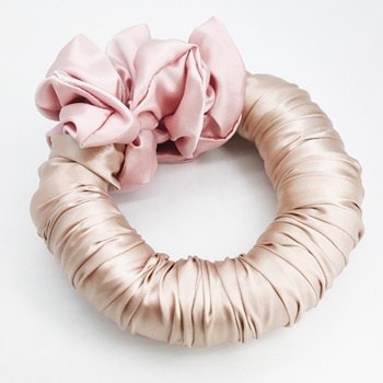 Silk Bow Szampański do Włosów + 2 Gumki GRATIS