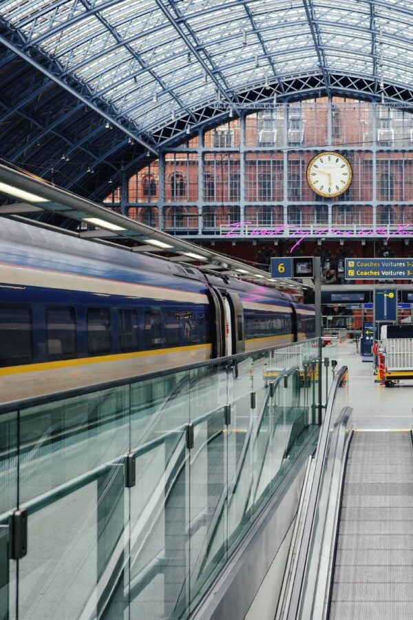 How to take Eurostar London to Paris