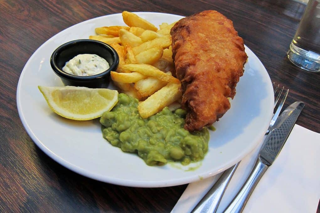 Popular British Foods in the UK: Fish and chips 