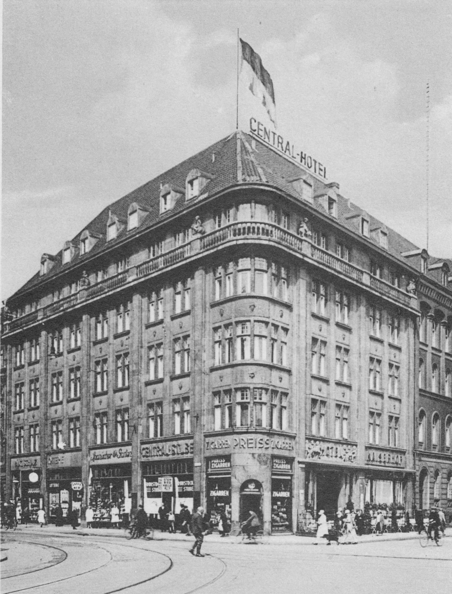 Der Neubau des Central-Hotel Kaiserhof in Stahlgerüstkonstruktion, um 1915