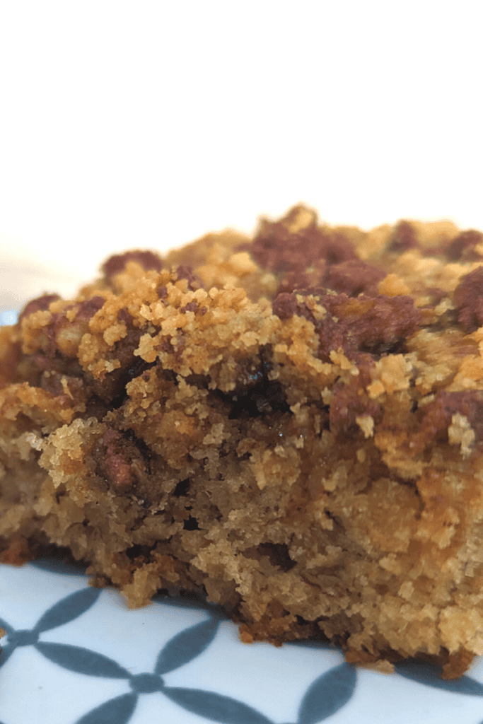 finished maple sugar banana coffee cake with candied pecans